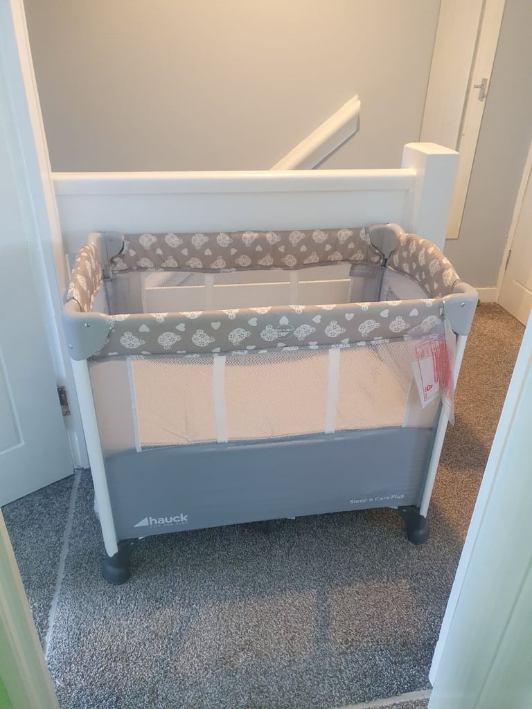 Hauck Bedside Crib/Cot - Grey 