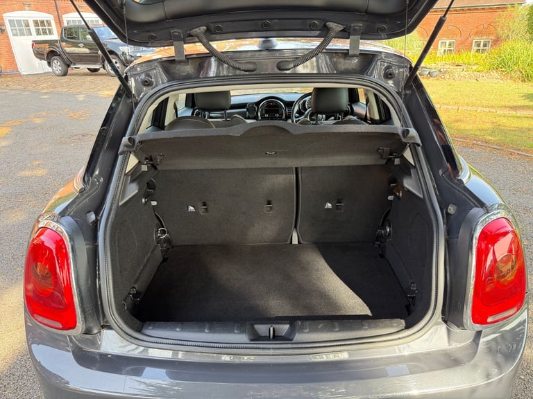 Mini, HATCHBACK, Hatchback, 2015, Manual, 1998 (cc), 5 doors. ULEZ compliant. Low mileage 