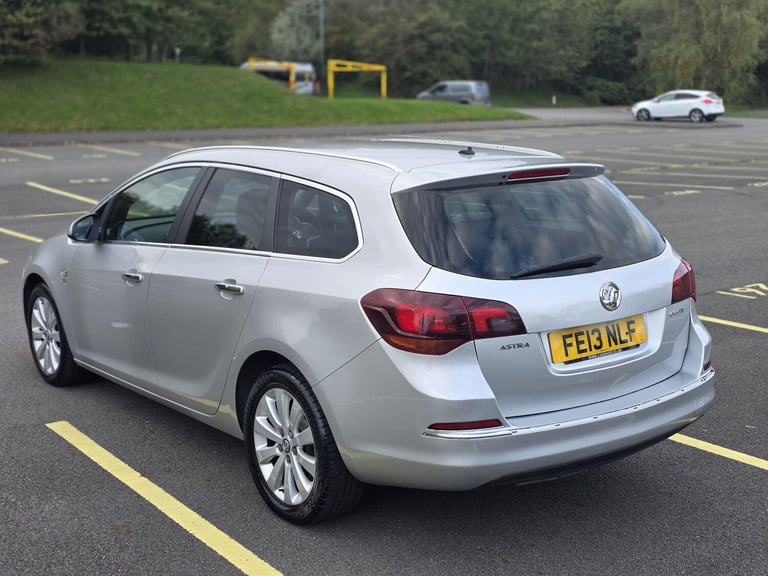 2013 Vauxhall Astra 1.7 CDTi ecoFLEX SE Sports Tourer Euro 5 (s/s) 5dr ESTATE Diesel Manual