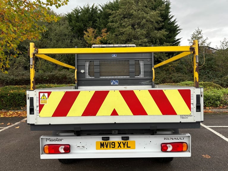 2019 Renault Master LL35dCi 130 Business Low Roof D/Cab Dropside CHASSIS CAB Diesel Manual