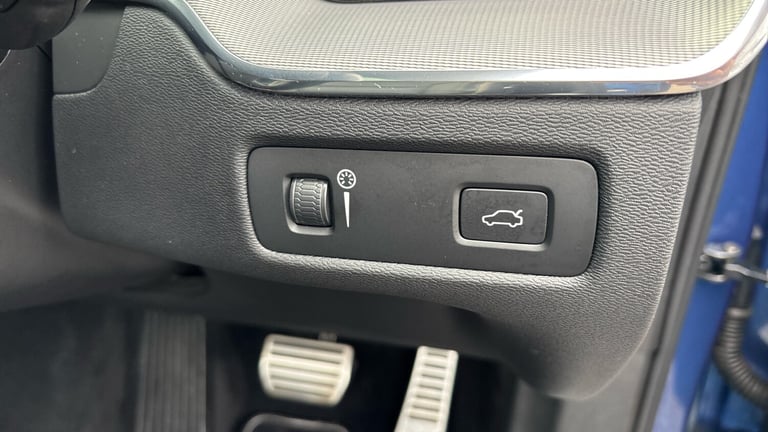 2021 Volvo XC60 2.0 B4D R DESIGN 5dr Geartronic Diesel Estate Estate Diesel Automatic