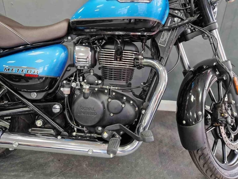 Royal Enfield METEOR 350 SUPERNOVA