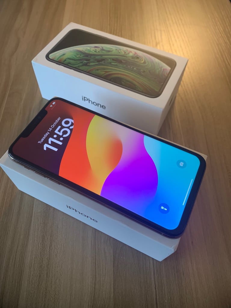 iPhone 11 Pro Max - 256GB - Unlocked - Gold - Great Condition 