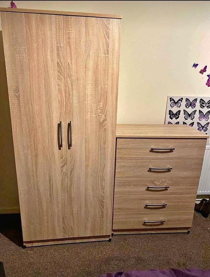 Modern Bedroom Furniture. Bedroom Suit Includes Bedside Tables, Chest of Drawers and Wardrobes