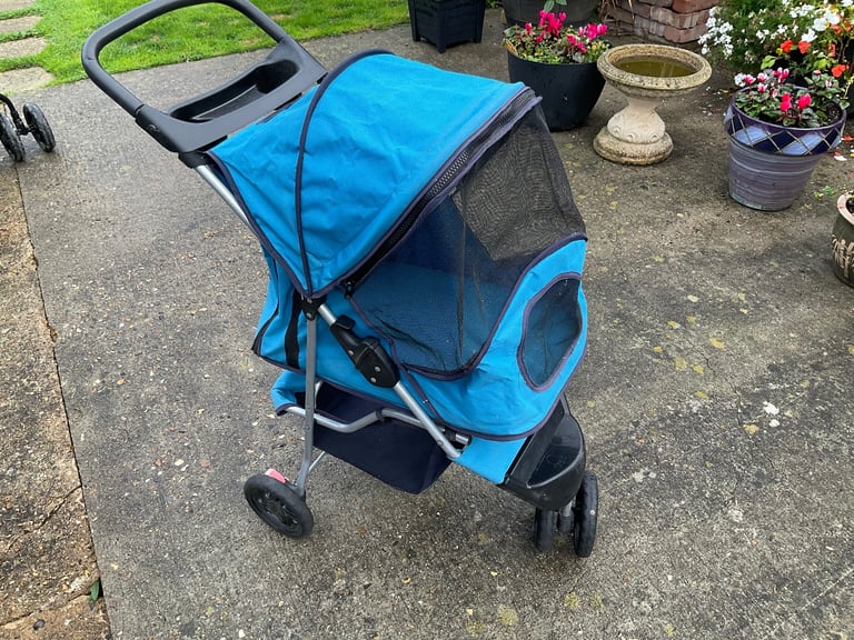 Dog stroller