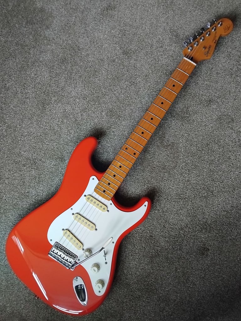 image for Squier Japan Hank Marvin Stratocaster Fiesta Red 1991-92 Japanese vintage Strat Gotoh tuners MIJ