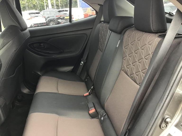 2022 Toyota Yaris Cross 1.5 VVT-h Excel SUV 5dr Petrol Hybrid E-CVT Euro 6 (s/s) (116 ps) HATCHBA...