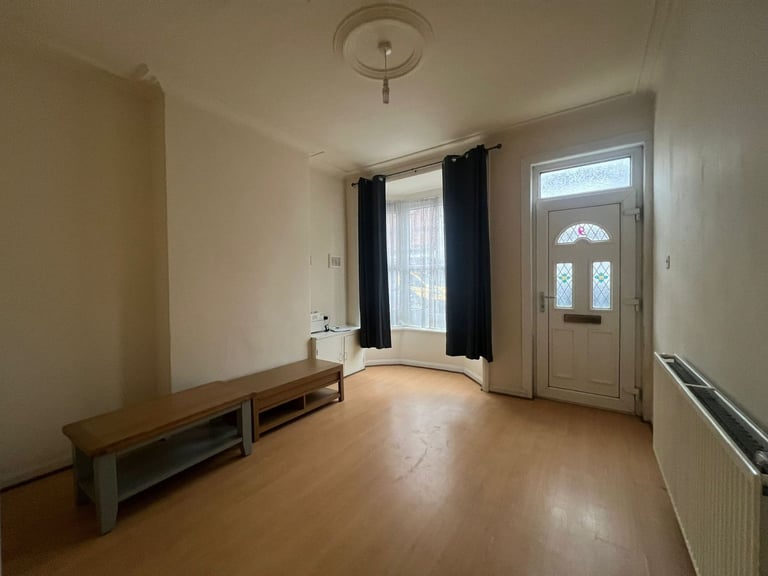 ***THREE BEDROOM TO LET***B11***£1195PCM***