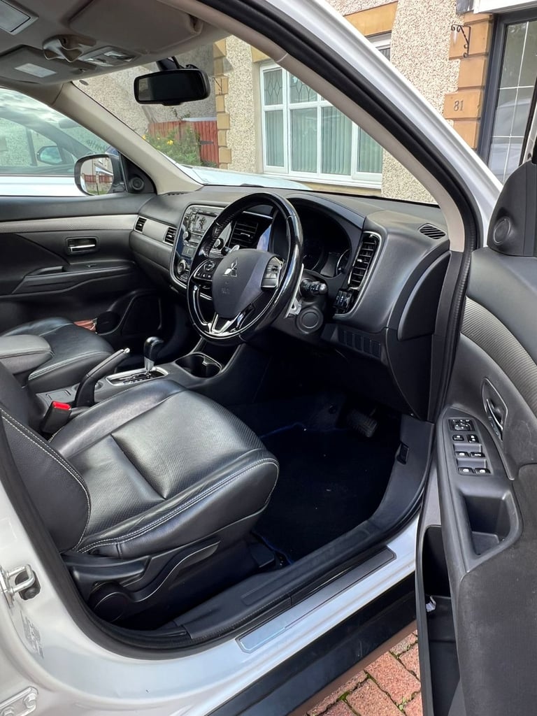 Mitsubishi Outlander 2016 (16) - 2.2 DI-D GX3 5dr Diesel Auto 4WD(Euro 6)*7 SEAT*