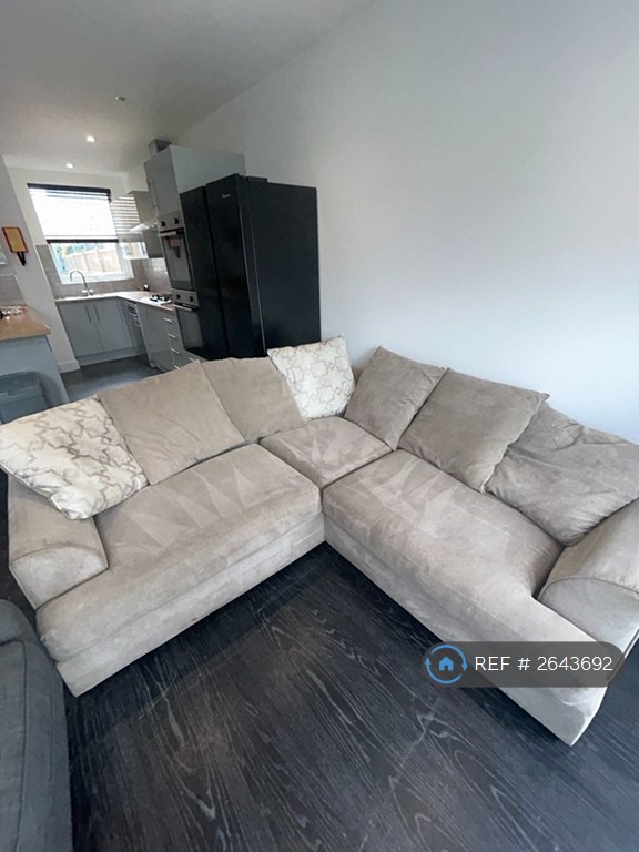 6 bedroom house in Garnier Street, Portsmouth, PO1 (6 bed) (#2643692)