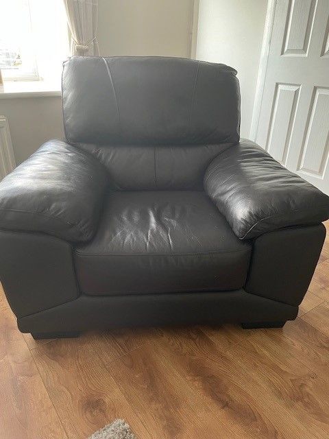 Dark Brown Leather 3 Piece Suite