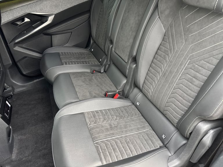  Peugeot E 5008 73kwh Gt Suv 5dr Electric Auto 210 ps Electric