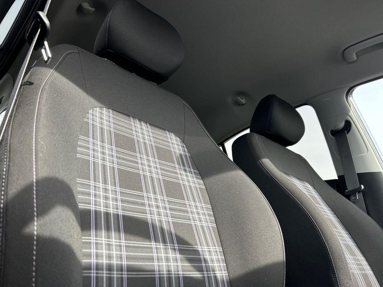 2024 Hyundai i10 1.0 Premium Hatchback 5dr Petrol Auto Euro 6 (s/s) (63 ps) Hatchback PETROL Auto...
