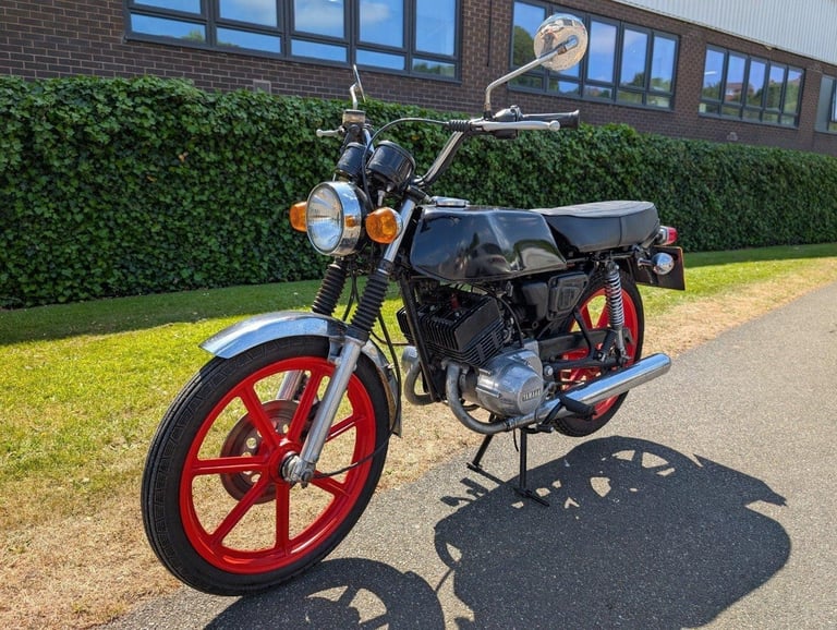 YAMAHA RD200 