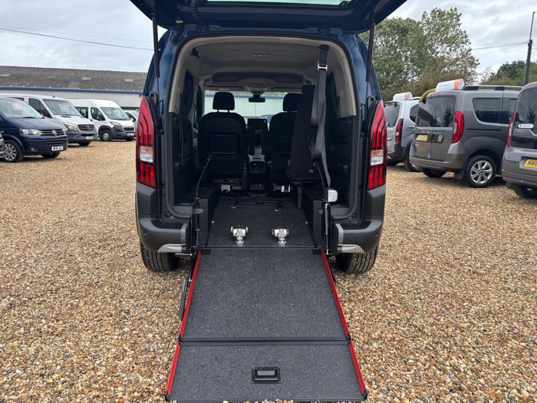 PEUGEOT RIFTER WAV WHEELCHAIR ACCESSIBLE VEHICLE AUTOMATIC 1.5 BlueHDi Allure