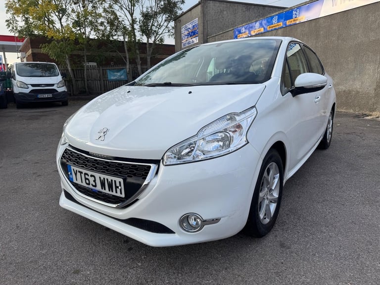  Peugeot 208 1.2 VTi Active Euro 5 5dr Petrol Manual