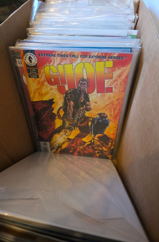 Comic Book Bundle - 140+ issues - Marvel, DC, Image, Indies, 2000AD - Long Box