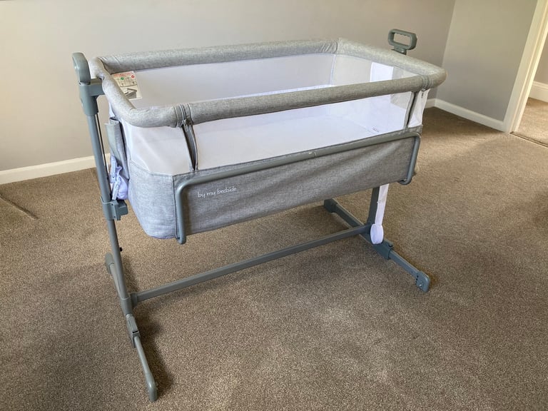 Chicco Next2Me Bedside Crib