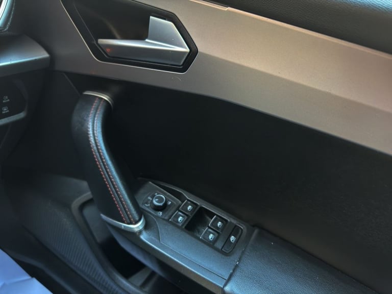 2021 SEAT Leon 1.5 eTSI MHEV FR Sport Estate 5dr Petrol Hybrid DSG Euro 6 (s/s) (150 ps) Estate P...