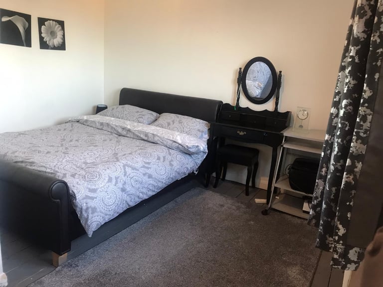 image for Double room to rent in McRae Lane Mitcham CR4.