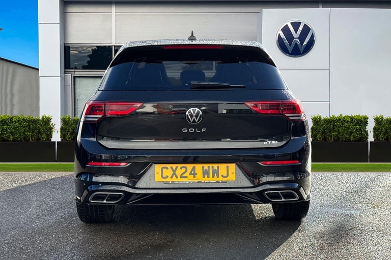 2024 Volkswagen Golf 1.5 eTSI 150 R-Line 5dr DSG Ã¢Â­ÂSunroof, Winter Pack, 18 Bergamo Alloys Ã ...