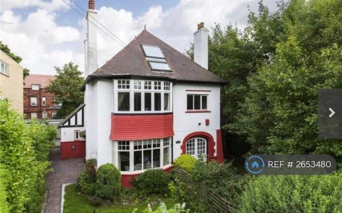 2 bedroom flat in Arncliffe Road, Leeds, LS16 (2 bed) (#2653480)