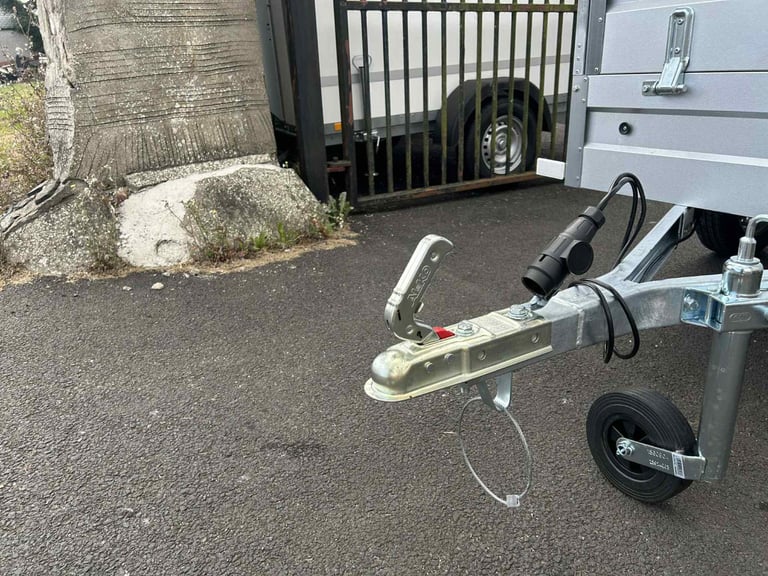 BRAND NEW 6ft x 4ft DOUBLE BROADSIDE NIEWIADOW TRAILER WITH FRAME AND 50CM COVER 750KG