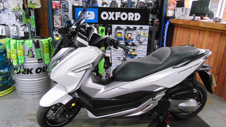 Honda NSS 300 A-K FORZA 2019 AUTOMATIC SCOOTER FSH FAST ECONMICAL ULEZ 