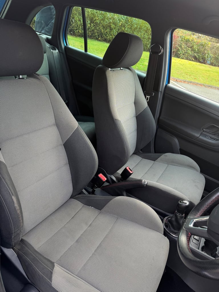 Skoda, FABIA, Estate, 2014, Manual, 1598 (cc), 5 doors