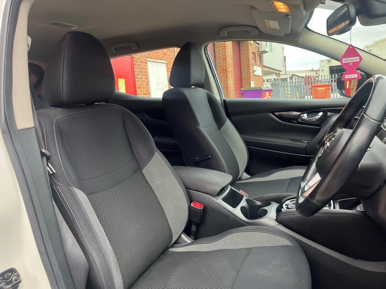 2017 Nissan Qashqai 1.2 DIG-T Acenta XTRON Euro 6 (s/s) 5dr HATCHBACK Petrol Automatic