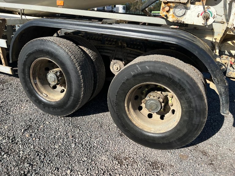 Renault C (C) 430 8x4 McPHEE MIXER , JUST ARRIVED . WATCH THE VIDEO