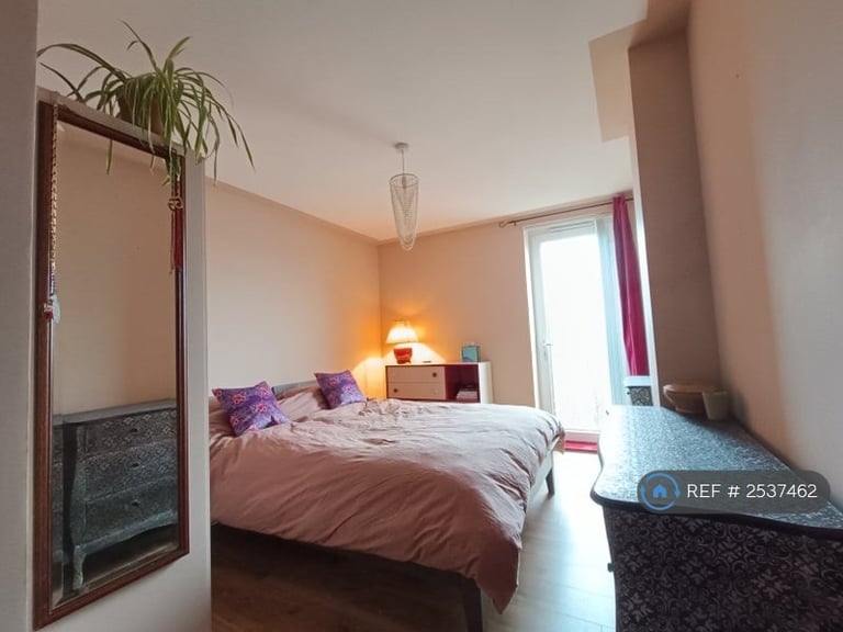 2 bedroom flat in Durant Street, London, E2 (2 bed) (#2537462)