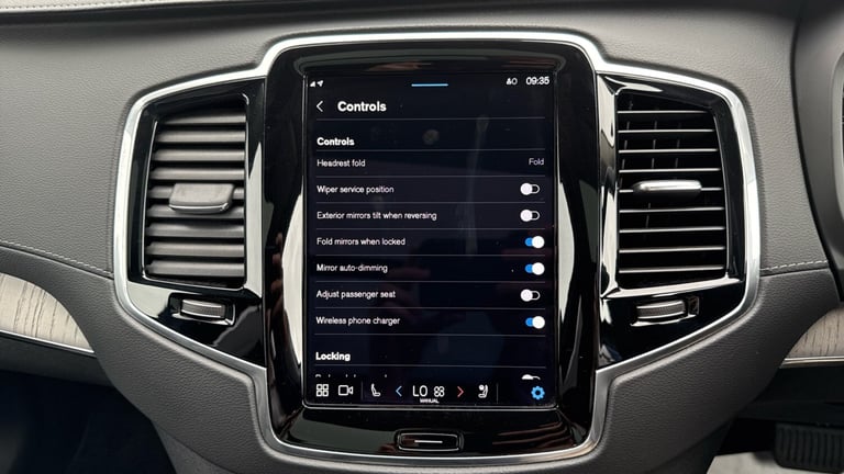 2024 Volvo XC90 2.0 B5P [250] Ultra Dark 5dr AWD Geartronic Petrol Estate Estate Petrol Automatic