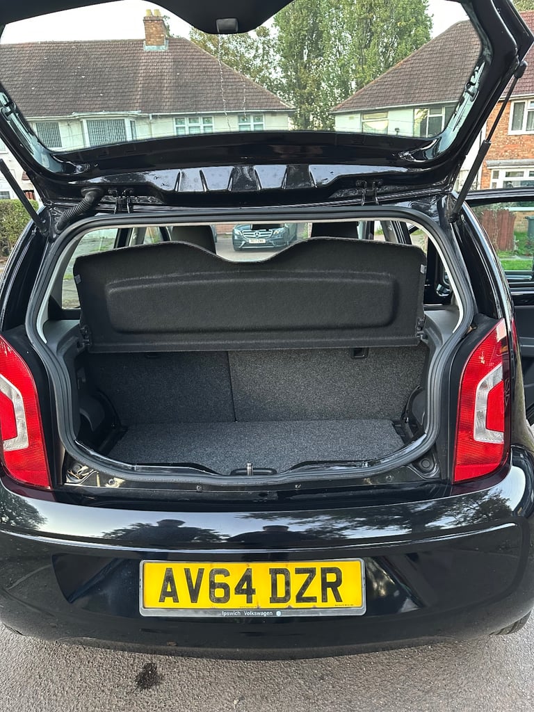 Volkswagen, UP, Hatchback, 2014, Manual, 999 (cc), 5 doors