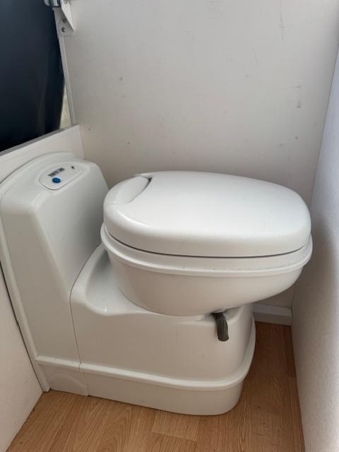 Pennine Fiesta - 4 berth folding caravan with toilet