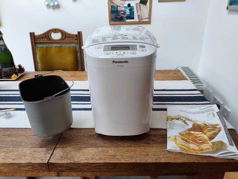 image for Panasonic SD-2500 Compact automatic Bread maker, White 