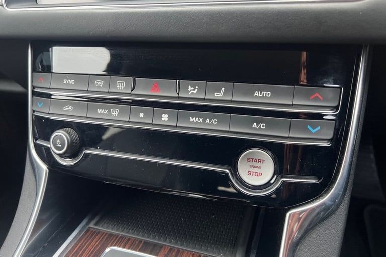 2019 19 JAGUAR XF 2.0I PORTFOLIO GPF SPORTBRAKE 5DR PETROL AUTO EURO 6 (S/S) (25