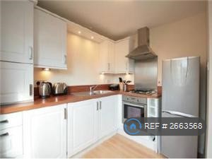 2 bedroom flat in New Mart Place, Edinburgh, EH14 (2 bed) (#2663568)