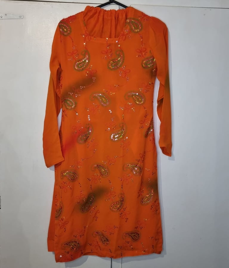 New. Orange kurti salwar with greeb gold embroidery work. Chest32 Asian dress 