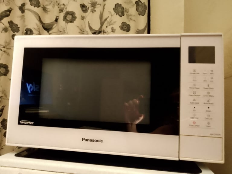 image for Microwave oven and grill 