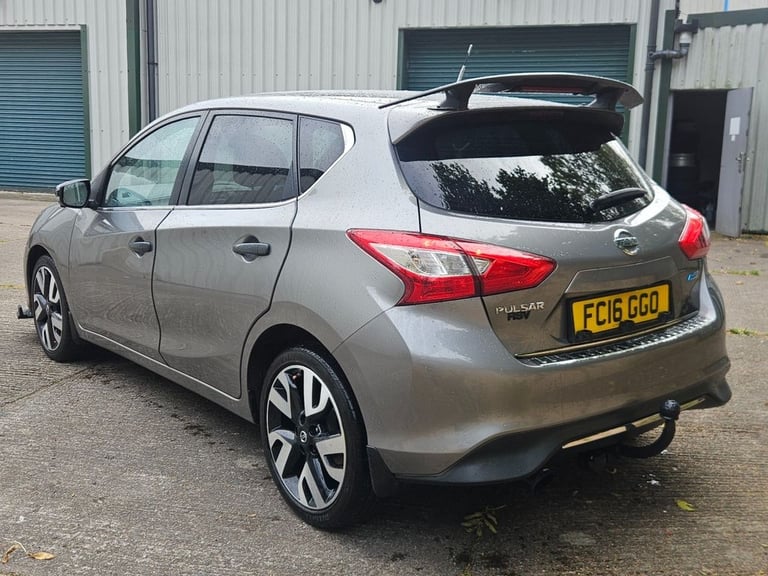 2016 Nissan Pulsar 1.5 dCi Tekna 5dr HATCHBACK DIESEL Manual