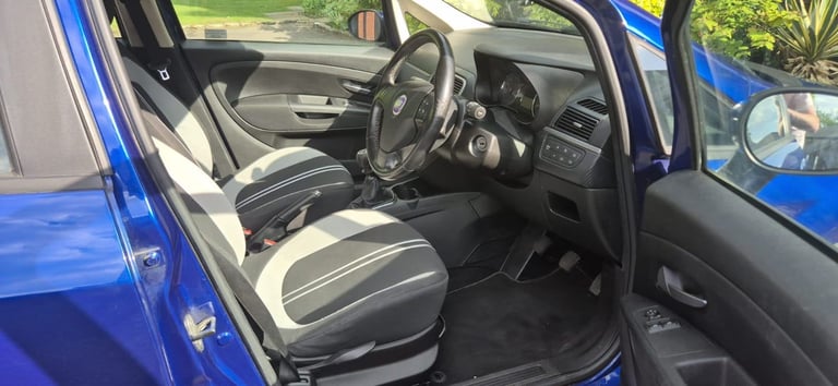 2009 Fiat Grande Punto GP - rare higher spec model - 1 previous owner + Low Miles- 1.4 Petrol Manual