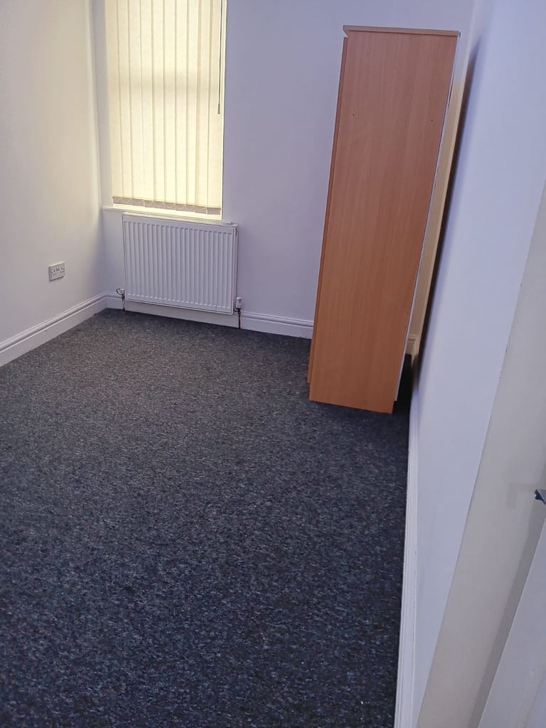 image for 2 bed apartment in popular Levenshulme