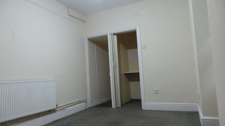 One Bedroom Ground Floor Flat With Private Garden Inclusive of Gas, Water & Electricity