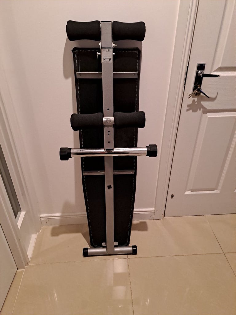 Kettler sit ups bench in first class condition 