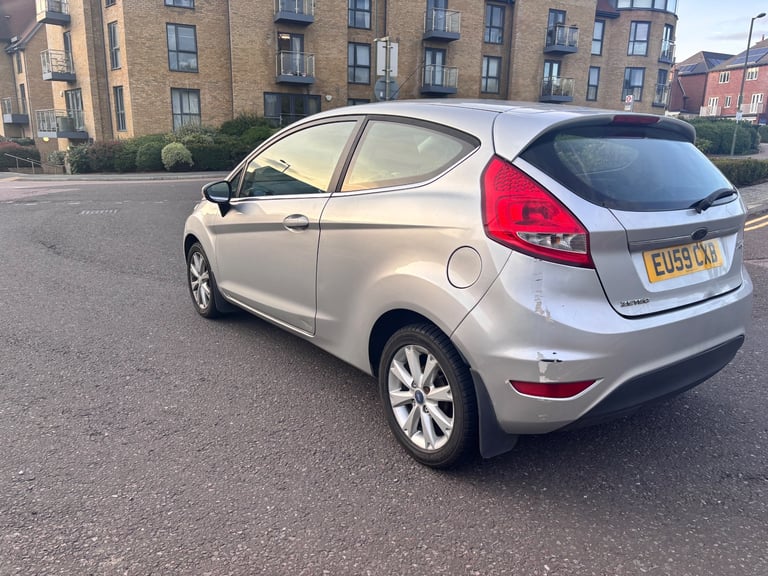 Ford fiesta 1.25 zetec 3dr 2009 petrol