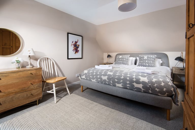 Furnished Cottages in Melrose available to rent, heating & electric included, free wifi