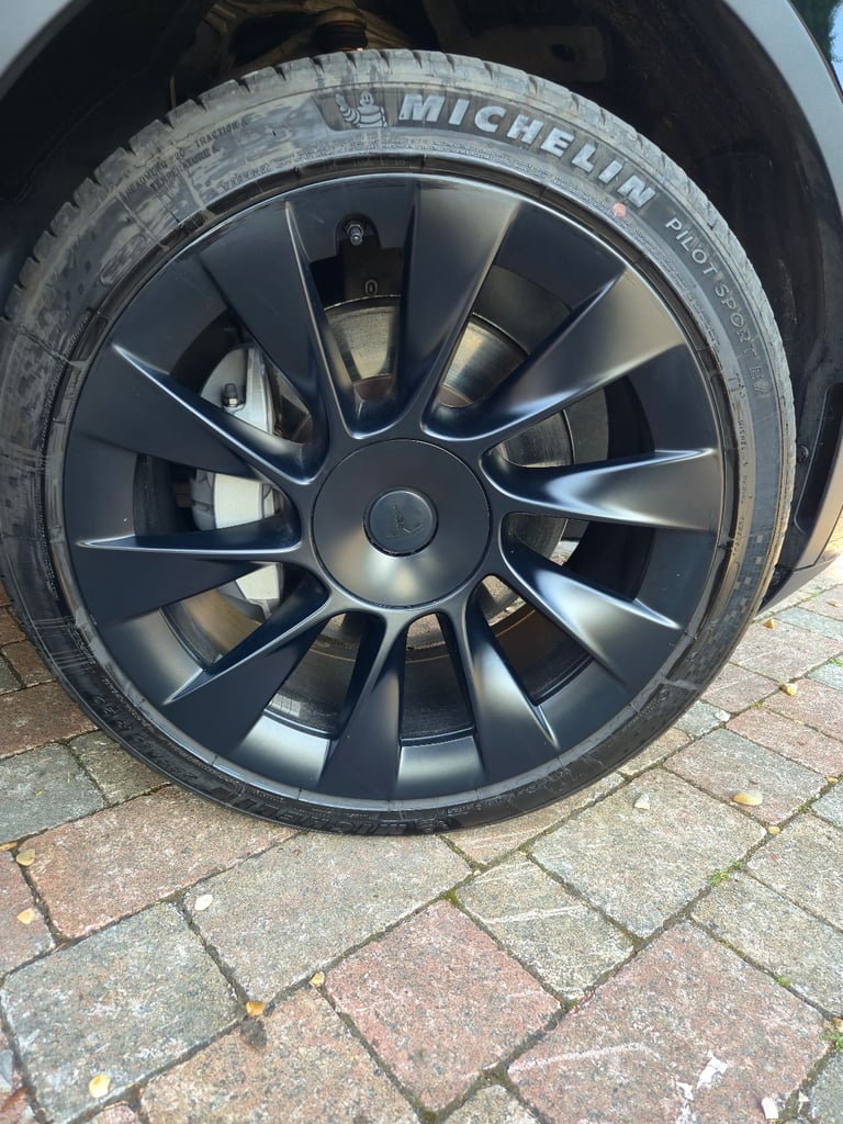 Tesla, MODEL Y, 2023, 1 Owner, 20 inch wheels