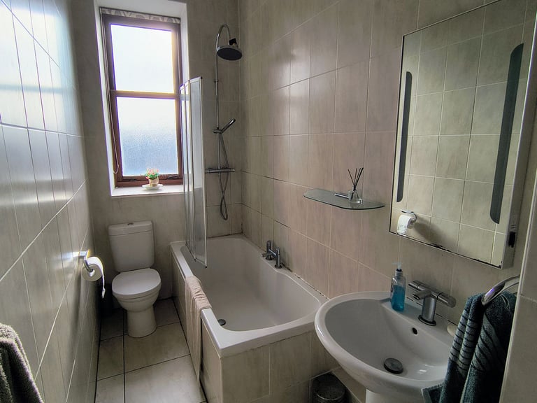 Well Presented 2 Bedroom Flat in Quiet Ruchill Area