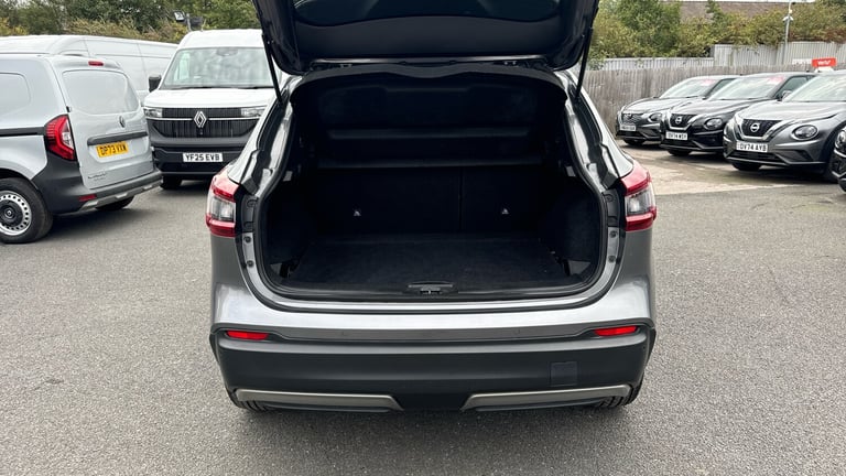 2021 Nissan Qashqai 1.3 DiG-T N-Connecta 5dr [Glass Roof Pack] Petrol Hatchback Hatchback Petrol ...